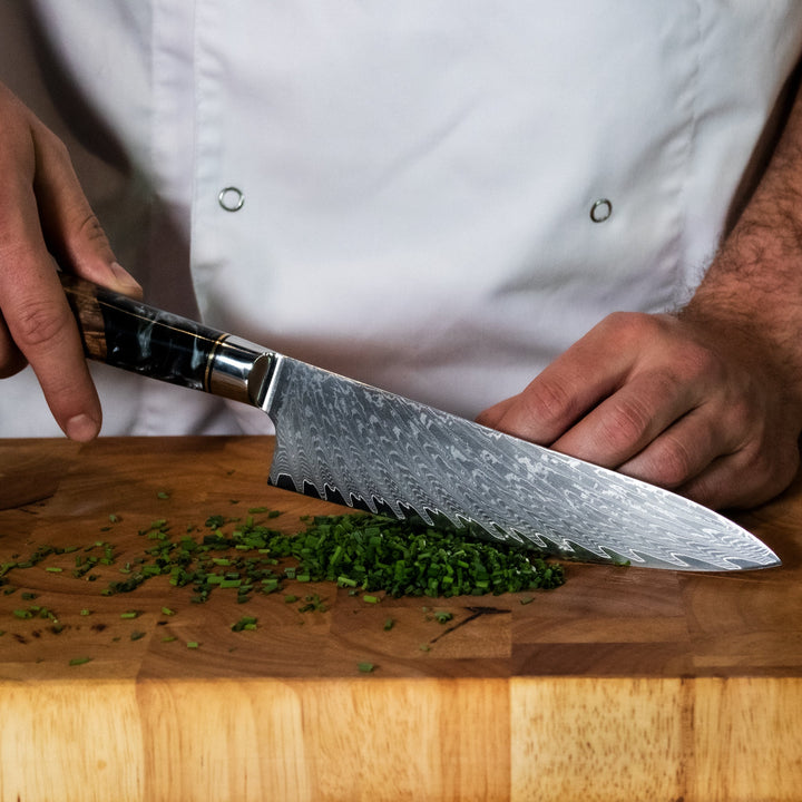 Cuchillo de cocina Epoxy Onyx Damasco 20 cm – elegancia oscura para cada cocina