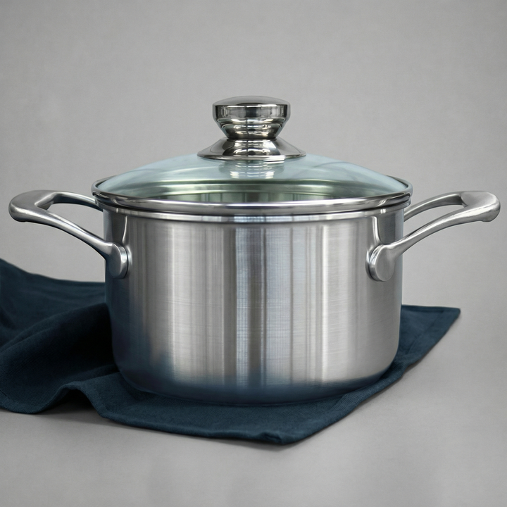 Olla de titanio con tapa